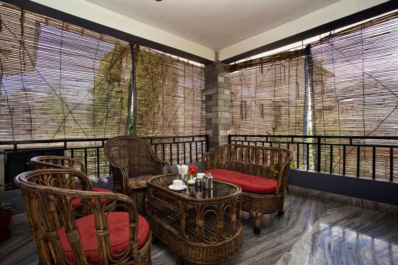 Hotel Tulsi Pokhara Exteriör bild