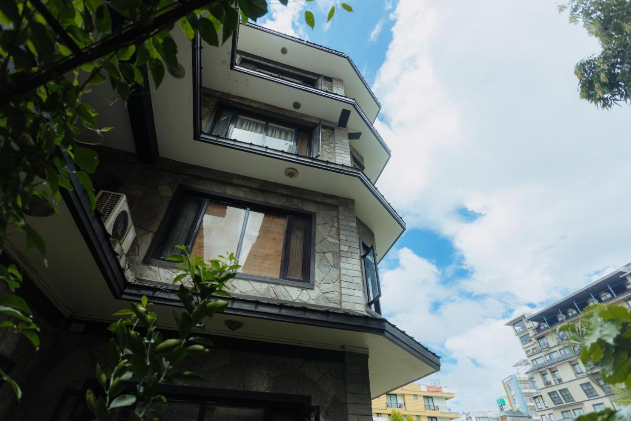 Hotel Tulsi Pokhara Exteriör bild