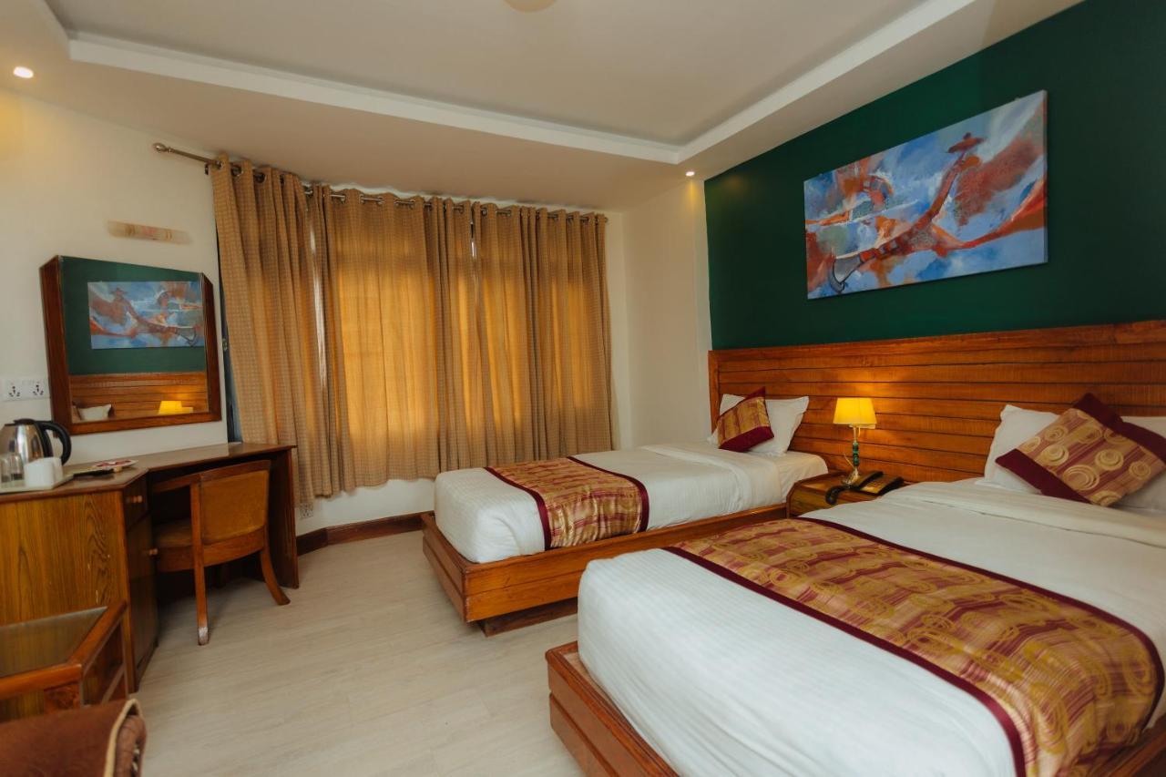 Hotel Tulsi Pokhara Exteriör bild