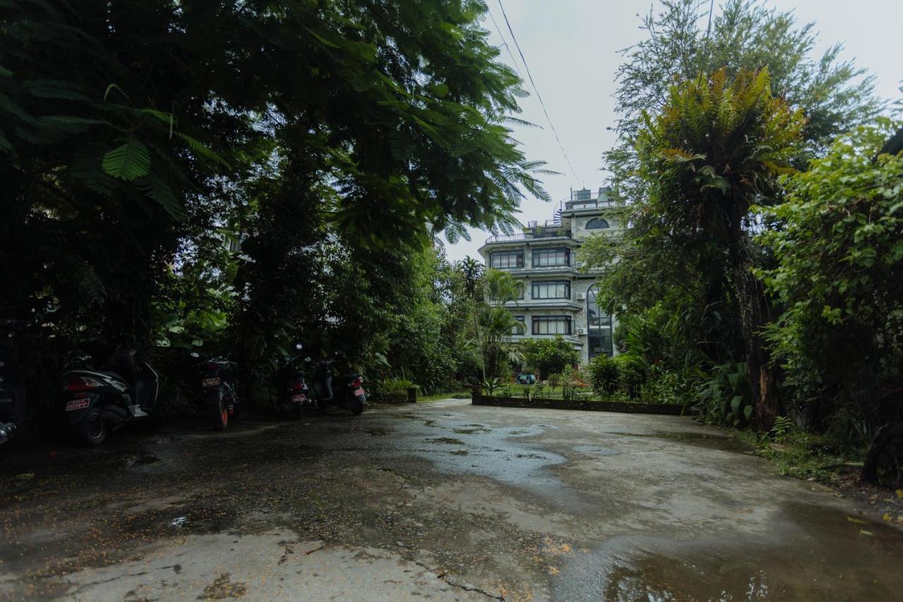 Hotel Tulsi Pokhara Exteriör bild