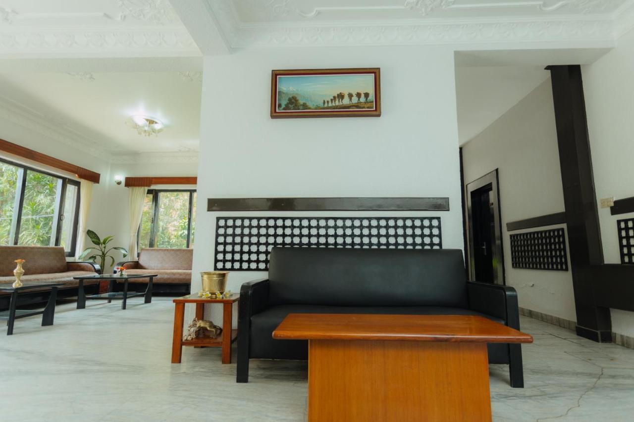 Hotel Tulsi Pokhara Exteriör bild