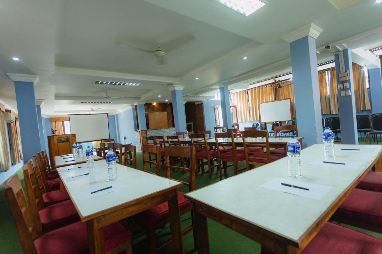 Hotel Tulsi Pokhara Exteriör bild