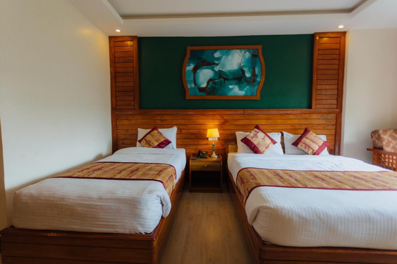 Hotel Tulsi Pokhara Exteriör bild