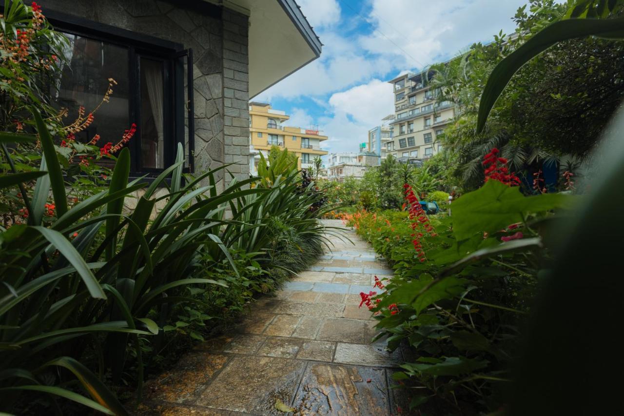 Hotel Tulsi Pokhara Exteriör bild