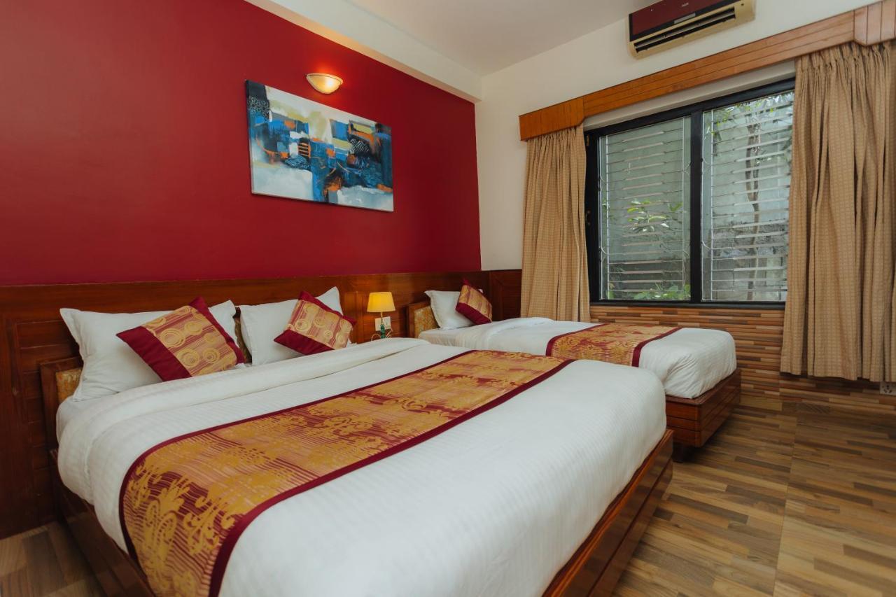 Hotel Tulsi Pokhara Exteriör bild