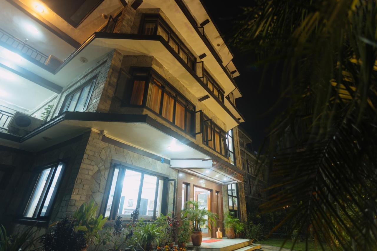 Hotel Tulsi Pokhara Exteriör bild