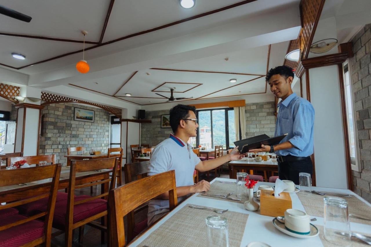 Hotel Tulsi Pokhara Exteriör bild
