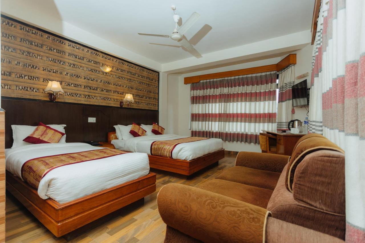 Hotel Tulsi Pokhara Exteriör bild