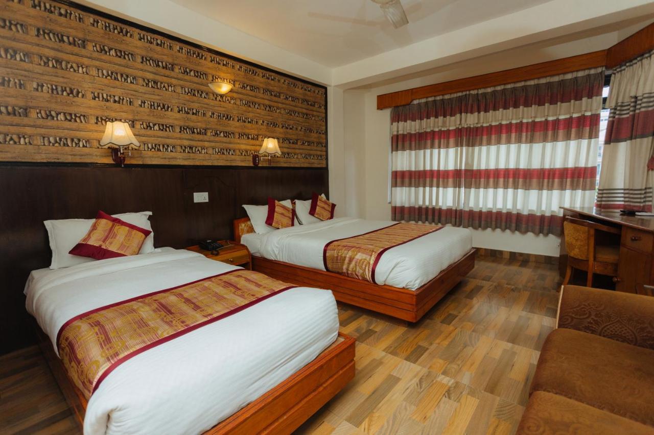 Hotel Tulsi Pokhara Exteriör bild