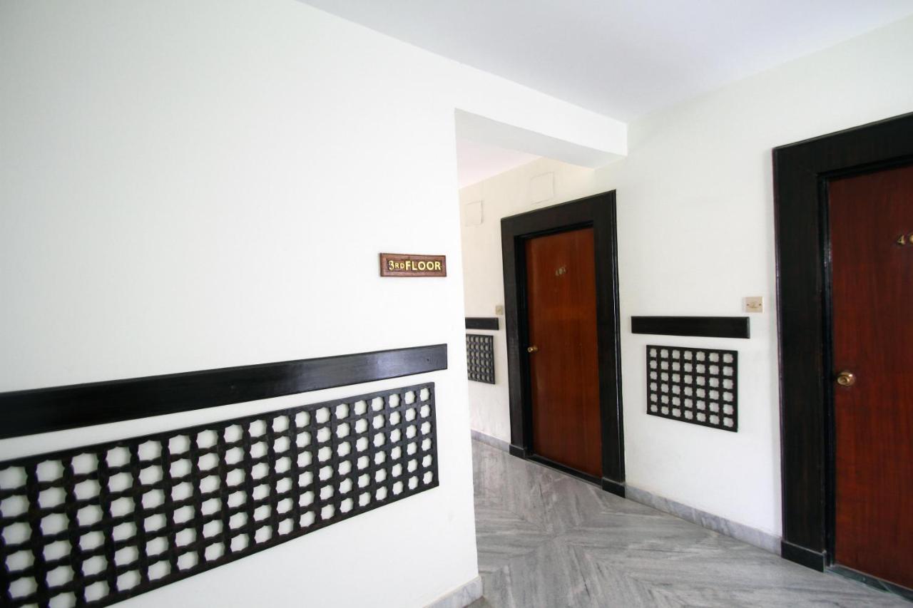 Hotel Tulsi Pokhara Exteriör bild